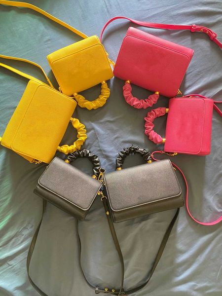 high-end designer custom leather bag luxury folds water wave lychee pattern one-shoulder messenger portable small square bags
high-end designer custom leather bag luxury folds water wave lychee pattern one-shoulder messenger portable small square bags