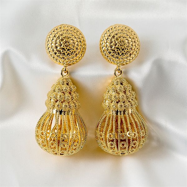 hollow out gourd shaped luxurious style exquisite women earring arrival customize accept wedding attendance 220429, Golden;silver
hollow out gourd shaped luxurious style exquisite women earring arrival customize accept wedding attendance 220429, Golden;silver
