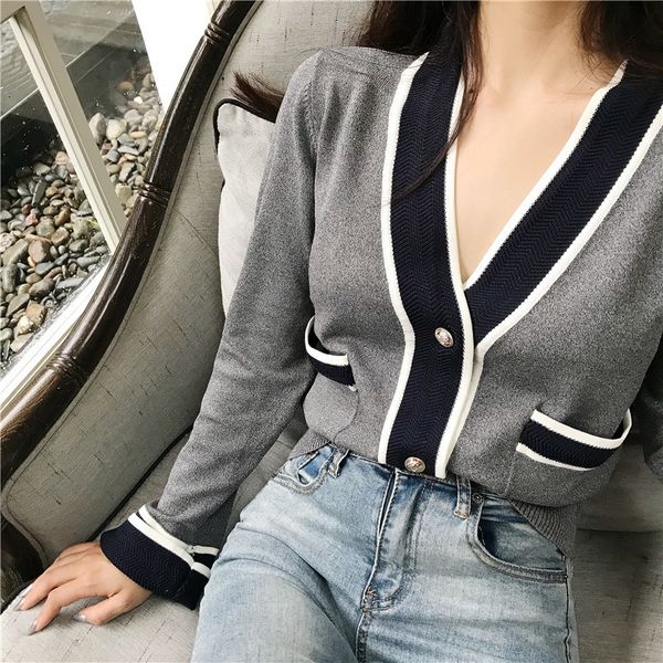 korean versionofthe v-neck small fragrance slim short slim cardigan sweater women's jacket outer, White
korean versionofthe v-neck small fragrance slim short slim cardigan sweater women's jacket outer, White