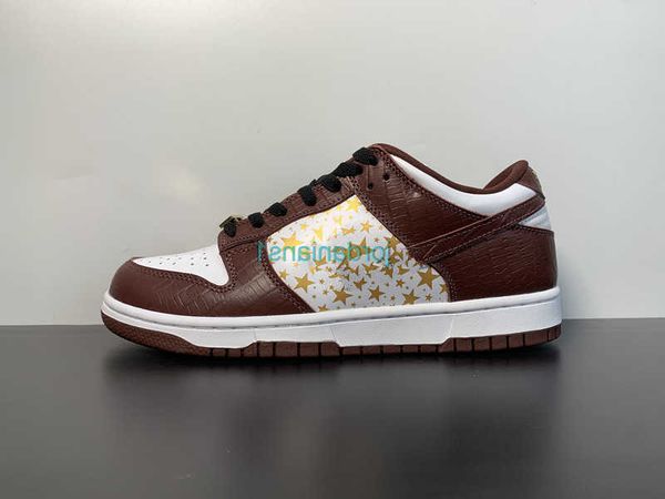 shoes skateboard duks low og qs white/metallic gold/barkroot brown shoe outdoor running trainers fast 
shoes skateboard duks low og qs white/metallic gold/barkroot brown shoe outdoor running trainers fast