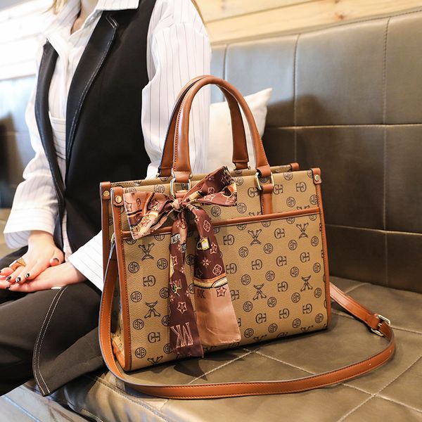 vintage leather luxury handbags women bags designer bags famous brand women bags large capacity tote sac
vintage leather luxury handbags women bags designer bags famous brand women bags large capacity tote sac