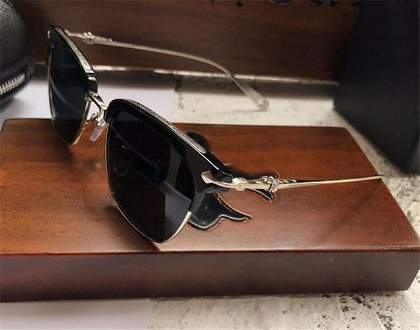 designer new popular retro men sunglasses slun punk style designer retro square frame with leather box coating reflective anti-uv lens jn9r, White;black
designer new popular retro men sunglasses slun punk style designer retro square frame with leather box coating reflective anti-uv lens jn9r, White;black