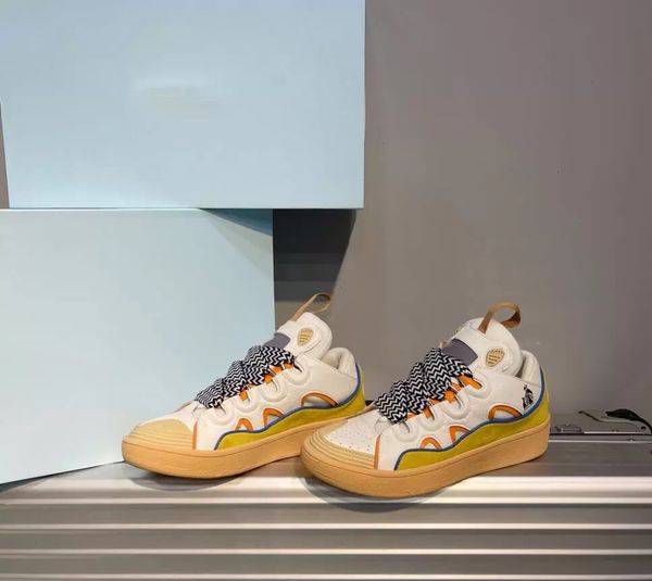 2022 luxury designer women men sport shoes collage sneakers cowhide suede net yarn round shoe shape padded tongue and curved metal lace fash, Black
2022 luxury designer women men sport shoes collage sneakers cowhide suede net yarn round shoe shape padded tongue and curved metal lace fash, Black