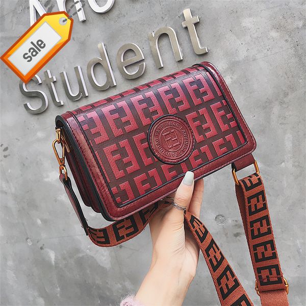 women's texture shoulder small broadband bagwomen's vintage fashion versatile factory outlet 
women's texture shoulder small broadband bagwomen's vintage fashion versatile factory outlet