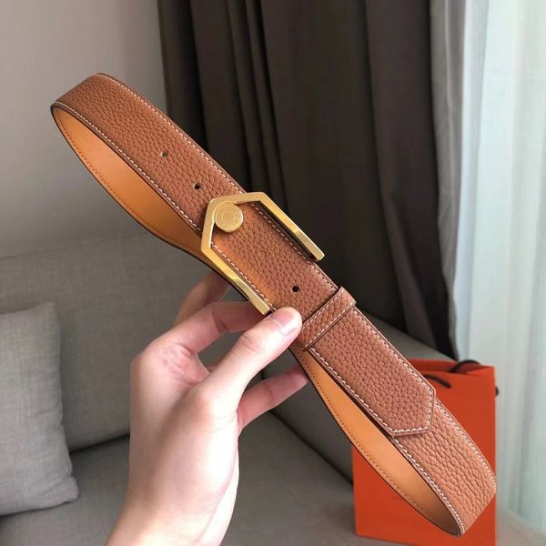 men's leather belts letters gold buckle double-sided head layer cowhide belt trend men belt, Black;brown
men's leather belts letters gold buckle double-sided head layer cowhide belt trend men belt, Black;brown