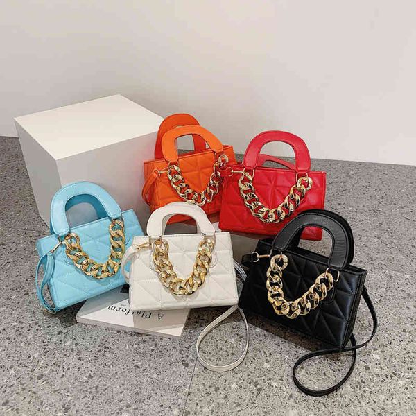 female 2022 new fashion chain wide bag versatile high-grade texture one shoulder small square bag
female 2022 new fashion chain wide bag versatile high-grade texture one shoulder small square bag