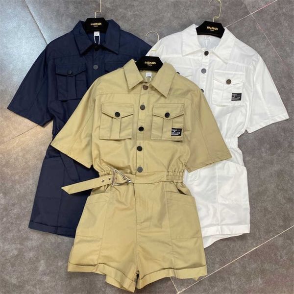 fabpop summer design short sleeve turn down collar single breasted buttons slim playsuits women romper with belt gb158 210709, Black;white
fabpop summer design short sleeve turn down collar single breasted buttons slim playsuits women romper with belt gb158 210709, Black;white