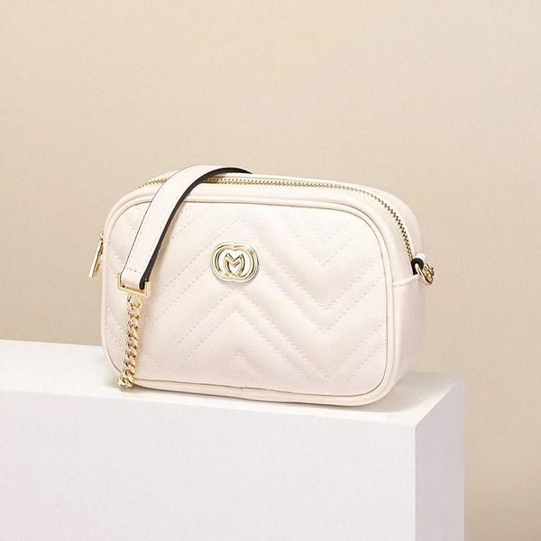2022 wholesale leather shoulder bag chain purse fashion wave chain purse cowhide handbag presbyopic card holder evening bag messenger women
2022 wholesale leather shoulder bag chain purse fashion wave chain purse cowhide handbag presbyopic card holder evening bag messenger women