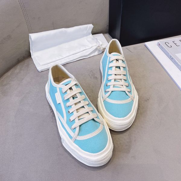 2021 designer women's new casual canvas flat shoes rubber sole comfortable breathable versatile macaron color black and white rainbow y
2021 designer women's new casual canvas flat shoes rubber sole comfortable breathable versatile macaron color black and white rainbow y