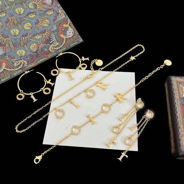 designer hoop earrings bracelets gold necklaces for women luxury letters jewelry set fashion love d bracelet gold chain link, Black
designer hoop earrings bracelets gold necklaces for women luxury letters jewelry set fashion love d bracelet gold chain link, Black