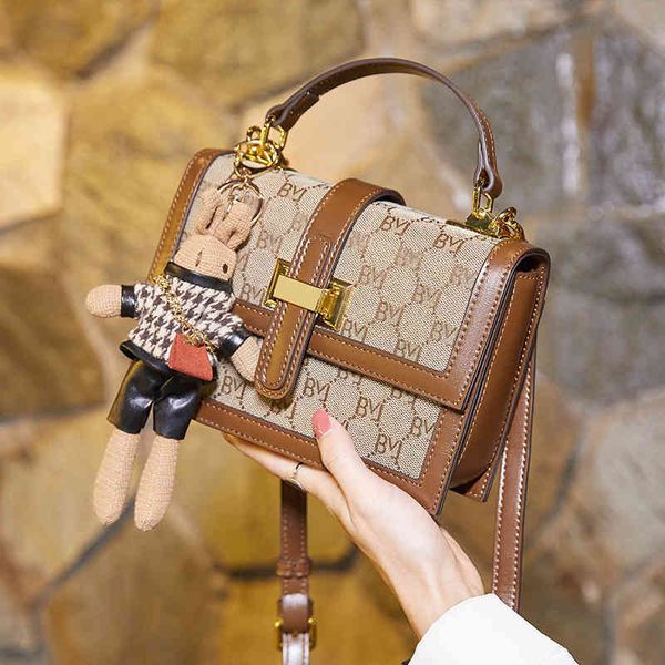 high sense chain small square bag women's new french minority versatile one shoulder messenger bag
high sense chain small square bag women's new french minority versatile one shoulder messenger bag