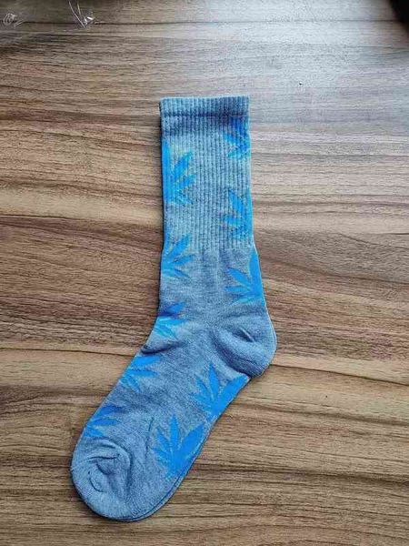 chaopai hu maple socks japan and south korea classic youth couple sports skateboard basketball men's women's leisure high tube 21s, Black
chaopai hu maple socks japan and south korea classic youth couple sports skateboard basketball men's women's leisure high tube 21s, Black