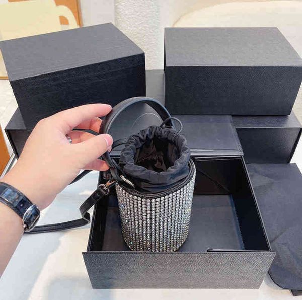 shoulder bags bucket bags woman totes women designer handbags diamonds crossbody bag evening bag clutches wallets purses 220620
shoulder bags bucket bags woman totes women designer handbags diamonds crossbody bag evening bag clutches wallets purses 220620