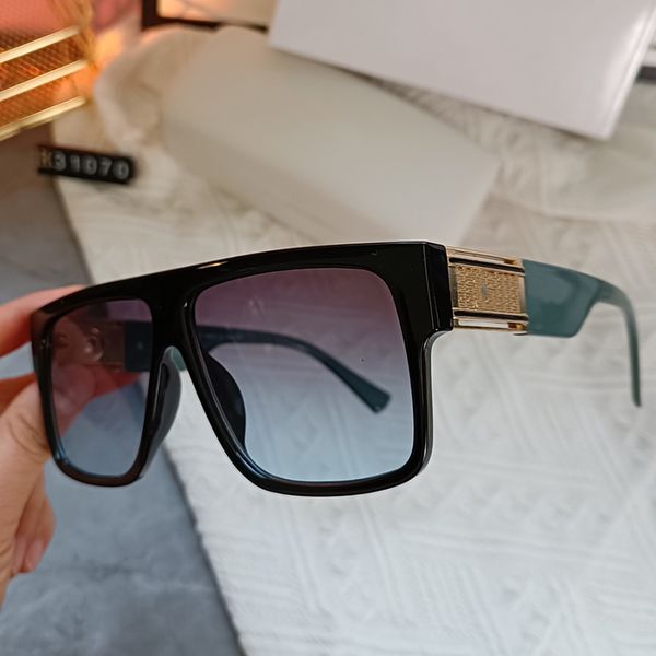 fashion sunglasses men ladies full frame design polaroid lenses vintage outdoor suitable for beach, driving uv400 with box, White;black
fashion sunglasses men ladies full frame design polaroid lenses vintage outdoor suitable for beach, driving uv400 with box, White;black