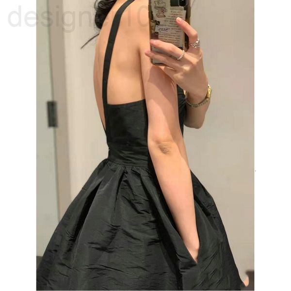 casual dresses designer co spring and summer new style deep v sleeveless dress women's sense backless high waist vest skirt fashion agi, Black;gray
casual dresses designer co spring and summer new style deep v sleeveless dress women's sense backless high waist vest skirt fashion agi, Black;gray