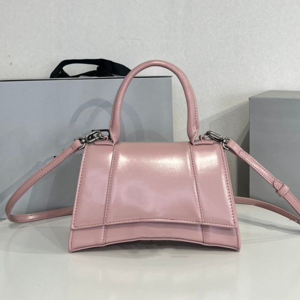 classic hourglass bag crocodile print luxury tote leather single shoulder bag crossbody bag designer women bag metal locking buckle design p
classic hourglass bag crocodile print luxury tote leather single shoulder bag crossbody bag designer women bag metal locking buckle design p