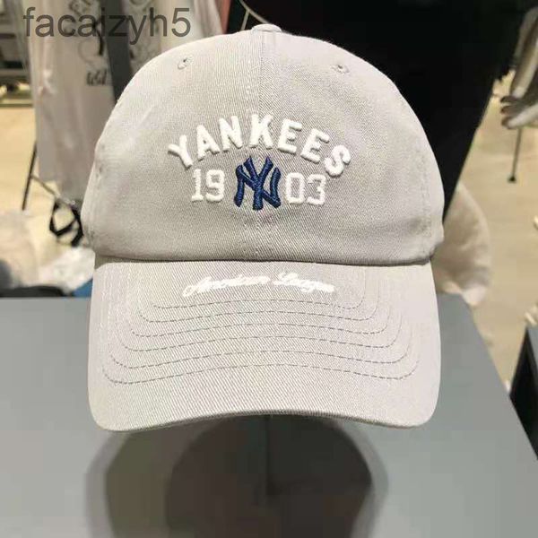 ball caps designer korea chaopai counter new letter embroidery team standard trendy old baseball cap duck tongue baseball, Blue;gray
ball caps designer korea chaopai counter new letter embroidery team standard trendy old baseball cap duck tongue baseball, Blue;gray