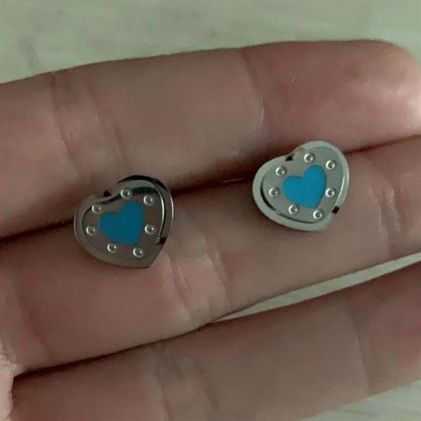 2022 high polished classic style women lover heart studs blue color luxury titanium steel earrings logo printed wedding party gift277a, Golden;silver
2022 high polished classic style women lover heart studs blue color luxury titanium steel earrings logo printed wedding party gift277a, Golden;silver