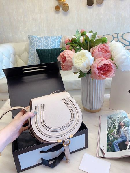 famous fashion design brand 2022 ladies handbags beautiful shoulder bag cowhide cloe mini marcie one-shoulder cross-body saddle
famous fashion design brand 2022 ladies handbags beautiful shoulder bag cowhide cloe mini marcie one-shoulder cross-body saddle