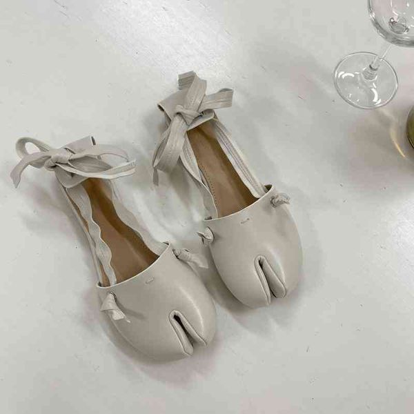 sandals style japanese split toe women slides summer tabi ninia shoes woman lace up cover heels riband flats sandalias mujer 01ts, Black
sandals style japanese split toe women slides summer tabi ninia shoes woman lace up cover heels riband flats sandalias mujer 01ts, Black