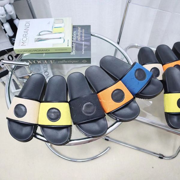 2022 famous designer flat sandals metal strip black patent leather women tribute real leather letter sandals metal buckle women shoes
2022 famous designer flat sandals metal strip black patent leather women tribute real leather letter sandals metal buckle women shoes