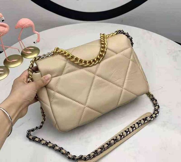 classic 100% real leather brand famous women handbag fashion crossbody sheepskin flap bags designer luxury brand
classic 100% real leather brand famous women handbag fashion crossbody sheepskin flap bags designer luxury brand