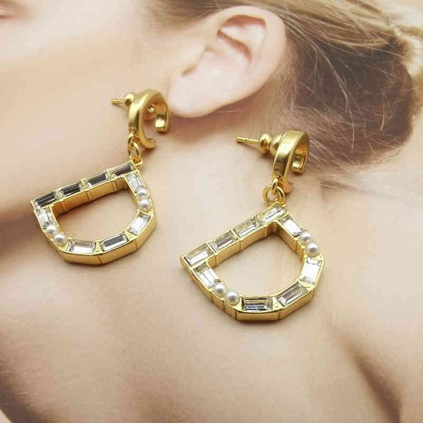 2022 factory wholesale new home simple square diamond advanced sense versatile niche light luxury earrings women i, Golden
2022 factory wholesale new home simple square diamond advanced sense versatile niche light luxury earrings women i, Golden
