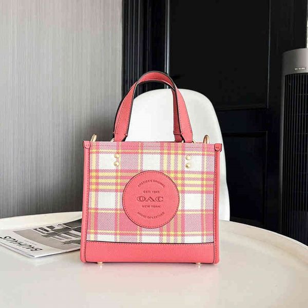 designer bags coac 2022 round cake single shoulder messenger handbag dempsey 22 plaid tote small yzl
designer bags coac 2022 round cake single shoulder messenger handbag dempsey 22 plaid tote small yzl