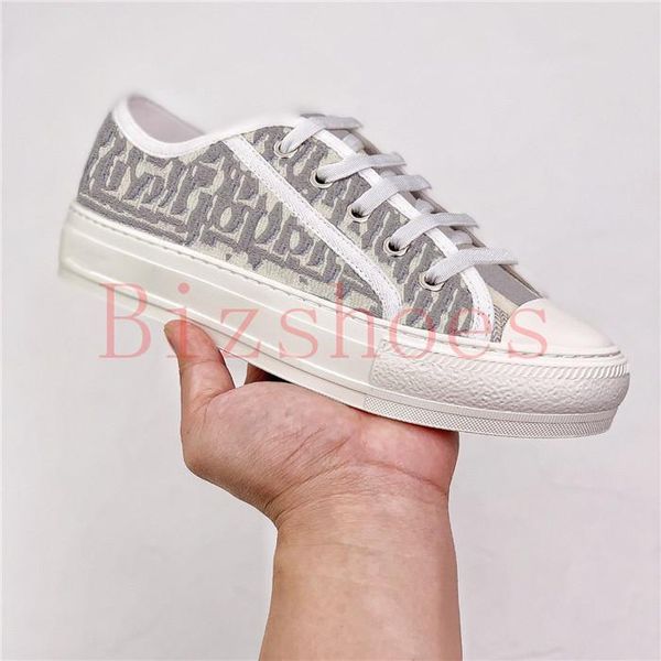 2022 paris dies shoes walkn sneaker embroidered cotton canvas women shoes oblique casual shoe womans luxurys designers sneakers eh, Black
2022 paris dies shoes walkn sneaker embroidered cotton canvas women shoes oblique casual shoe womans luxurys designers sneakers eh, Black