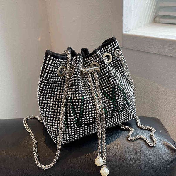 small female bag diamond crossbody bags for women bucket women's bag trend pu leather luxury designer handbag fashion chain 220512
small female bag diamond crossbody bags for women bucket women's bag trend pu leather luxury designer handbag fashion chain 220512
