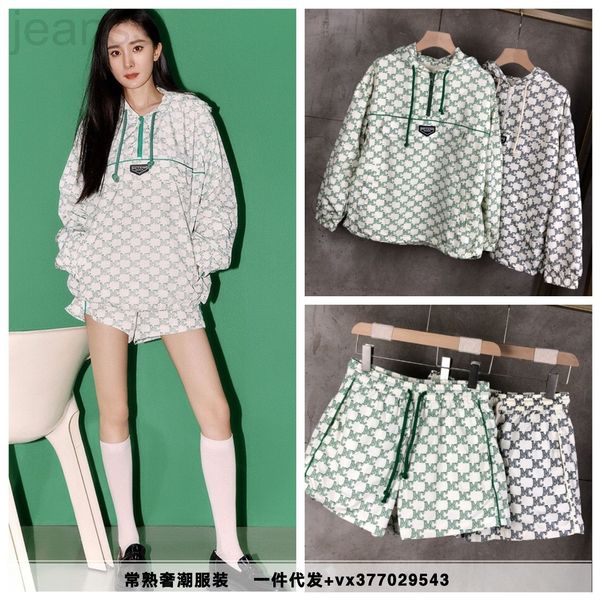 women's hoodies & sweatshirts designer yang mi's same old flower hooded loose jacket short mbb1jkt019 shorts mbb1sot016, Black
women's hoodies & sweatshirts designer yang mi's same old flower hooded loose jacket short mbb1jkt019 shorts mbb1sot016, Black