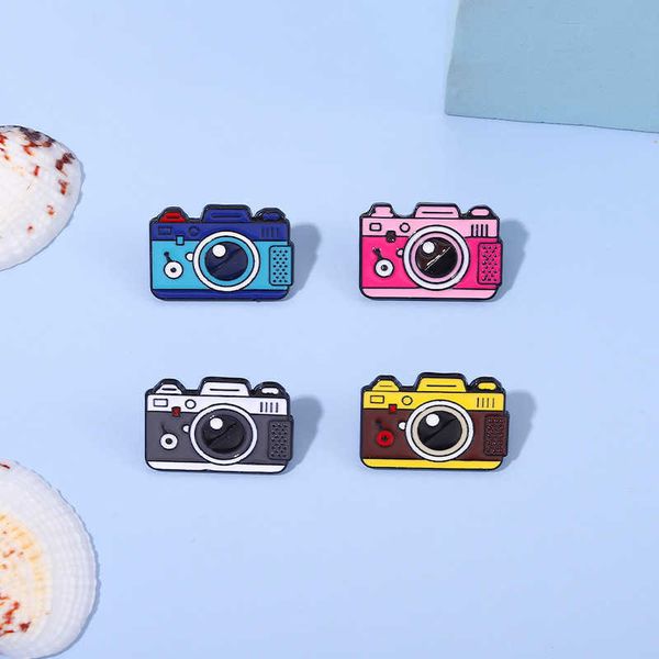 high-end outdoor tourism series alloy brooch exquisite color camera shape anti light buckle, Gray
high-end outdoor tourism series alloy brooch exquisite color camera shape anti light buckle, Gray