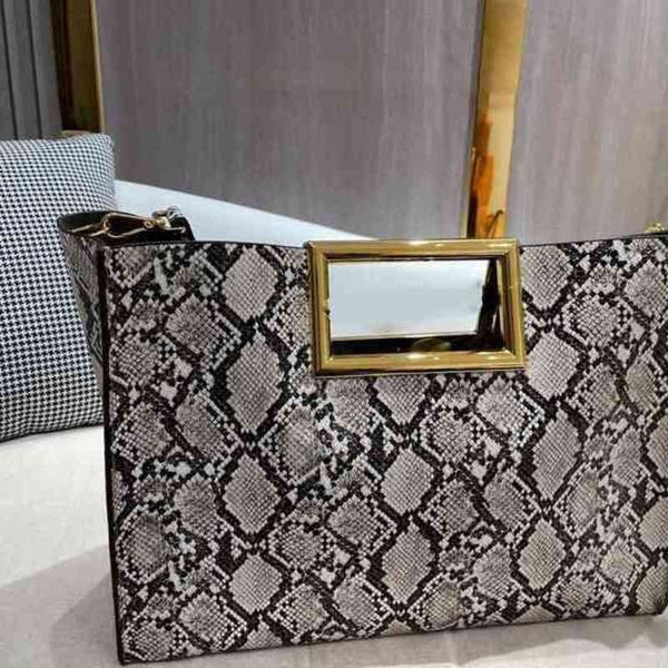 evening bags shoulder bag luxury brand fashion snake print large capacity handbag women designer genuine leather mobile wallet brown 1127
evening bags shoulder bag luxury brand fashion snake print large capacity handbag women designer genuine leather mobile wallet brown 1127