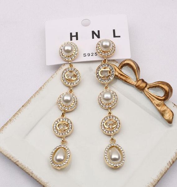 charm 20colour plated luxury brand designers letters stud chain geometric classic women tassel crystal rhinestone pearl earring wedding part, Golden
charm 20colour plated luxury brand designers letters stud chain geometric classic women tassel crystal rhinestone pearl earring wedding part, Golden