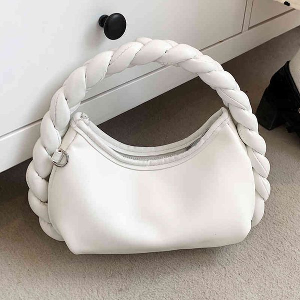 popular women's 2022 spring summer baguette bags trendy versatile messenger fashionable h-held rivet semicircle fashion female shoulder
popular women's 2022 spring summer baguette bags trendy versatile messenger fashionable h-held rivet semicircle fashion female shoulder