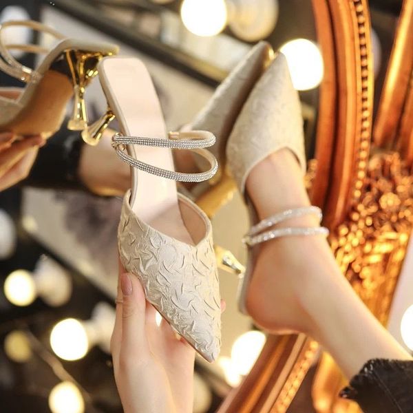 sandals high heels temperament 2022 new rhinestone two-wear fashion style slippers women's summer trend outer wear, Black
sandals high heels temperament 2022 new rhinestone two-wear fashion style slippers women's summer trend outer wear, Black