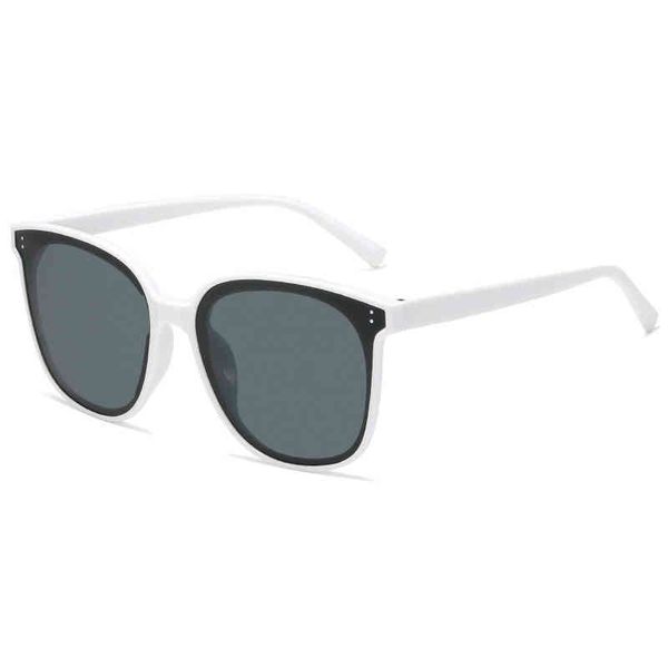 2022 new two-point fashion sunglass tide big face thin sunglass women ins anti ultraviolet net red glass men, White;black
2022 new two-point fashion sunglass tide big face thin sunglass women ins anti ultraviolet net red glass men, White;black