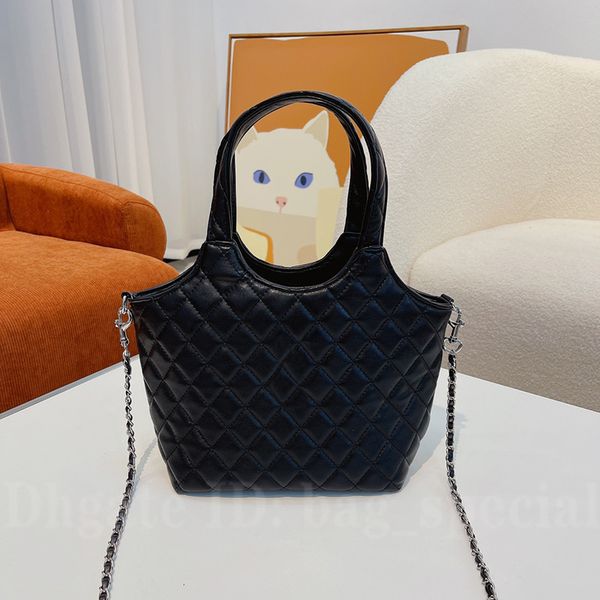 lady tote bag designer messenger bag fashion diamond handbag black large capacity simple classic all match
lady tote bag designer messenger bag fashion diamond handbag black large capacity simple classic all match