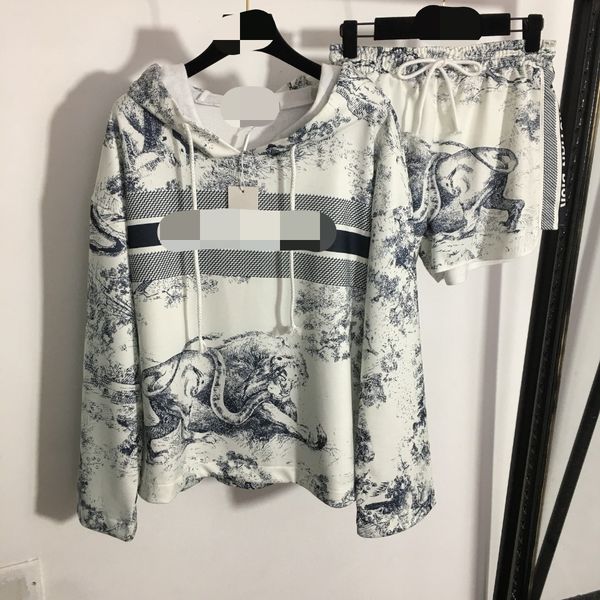 220 2022 milan spring summer brand same style two pieces sets pants long sleeve hooded short pants empire meiyi, White
220 2022 milan spring summer brand same style two pieces sets pants long sleeve hooded short pants empire meiyi, White
