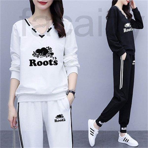two piece dress designer 2021 autumn new v-neck leisure sports suit age reduction, slim fashion, foreign style, large two-piece set, trend y, White
two piece dress designer 2021 autumn new v-neck leisure sports suit age reduction, slim fashion, foreign style, large two-piece set, trend y, White