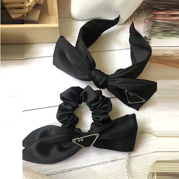 fashion women letter strawberry designer brand black triangle headband hair band knit wide edge knotted bowknot headwraps hairhoop headwear, Silver
fashion women letter strawberry designer brand black triangle headband hair band knit wide edge knotted bowknot headwraps hairhoop headwear, Silver