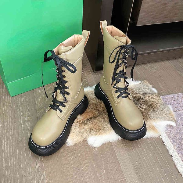 2022 leather martin boots women's muffin thick soled lace up motorcycle boots increased big head flat bottomed middle boots, Black
2022 leather martin boots women's muffin thick soled lace up motorcycle boots increased big head flat bottomed middle boots, Black