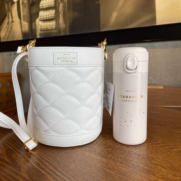 2021 starbucks cup summer new pure white stainless steel thermos cup set 355ml including bag
2021 starbucks cup summer new pure white stainless steel thermos cup set 355ml including bag