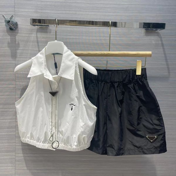 women's two piece pants designer set triangle metal polo neck sleeveless vest mini short streetwear fashion crop ss new tracksuit with, White
women's two piece pants designer set triangle metal polo neck sleeveless vest mini short streetwear fashion crop ss new tracksuit with, White