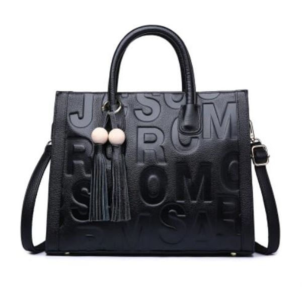 lady handbag women shoulder bags luxurys designers purse fashion leather totes classic woman crossbody bag backpack
lady handbag women shoulder bags luxurys designers purse fashion leather totes classic woman crossbody bag backpack