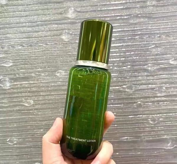 dhl shopping new coming essence 150ml treatment lotion skin repair essence hydrating moisturizing brightening toner, White
dhl shopping new coming essence 150ml treatment lotion skin repair essence hydrating moisturizing brightening toner, White