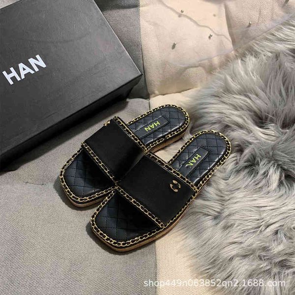slippers xiaoxiangjia lingge one line slippers style square head soft bottom metal chain light luxury couple sandals in spring and summer of, Black
slippers xiaoxiangjia lingge one line slippers style square head soft bottom metal chain light luxury couple sandals in spring and summer of, Black