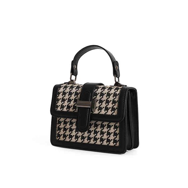 new fashion trend luxury brand designer ladies bags wholesale small crowd high sense style square 2022 chain single shoulder diagonal handba
new fashion trend luxury brand designer ladies bags wholesale small crowd high sense style square 2022 chain single shoulder diagonal handba