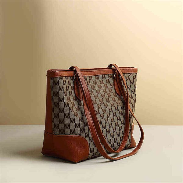 women's bag large capacity fashion shoulder bag versatile leisure shopping tote bag 220510
women's bag large capacity fashion shoulder bag versatile leisure shopping tote bag 220510
