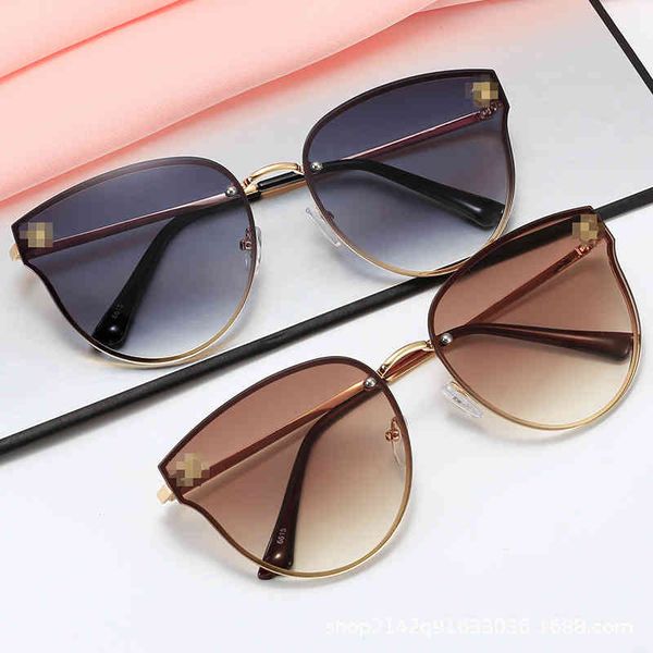 new fashion korean version xiaoxiang same uv ristant personalized metal sunglass trend net red street p sunglass, White;black
new fashion korean version xiaoxiang same uv ristant personalized metal sunglass trend net red street p sunglass, White;black
